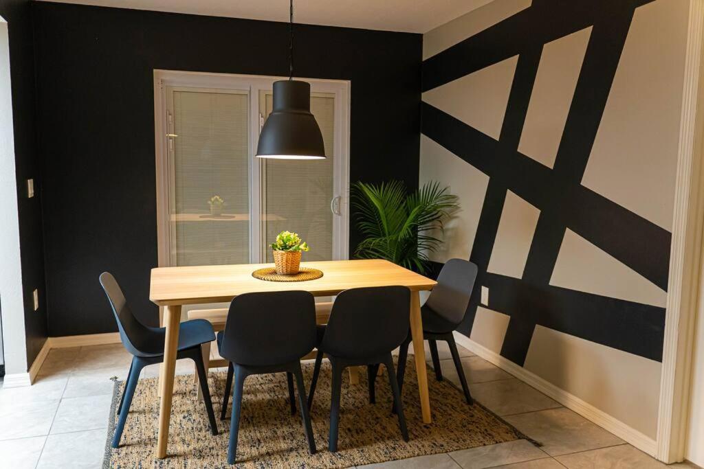 Renovated 3 Bedroom Home Near All Main Attractions Kissimmee Eksteriør bilde